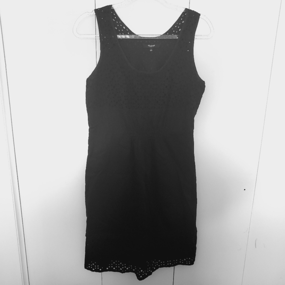 Madewell Dresses & Skirts - Madewell Dress Black eyelet dress sleeveless side zip size 6
